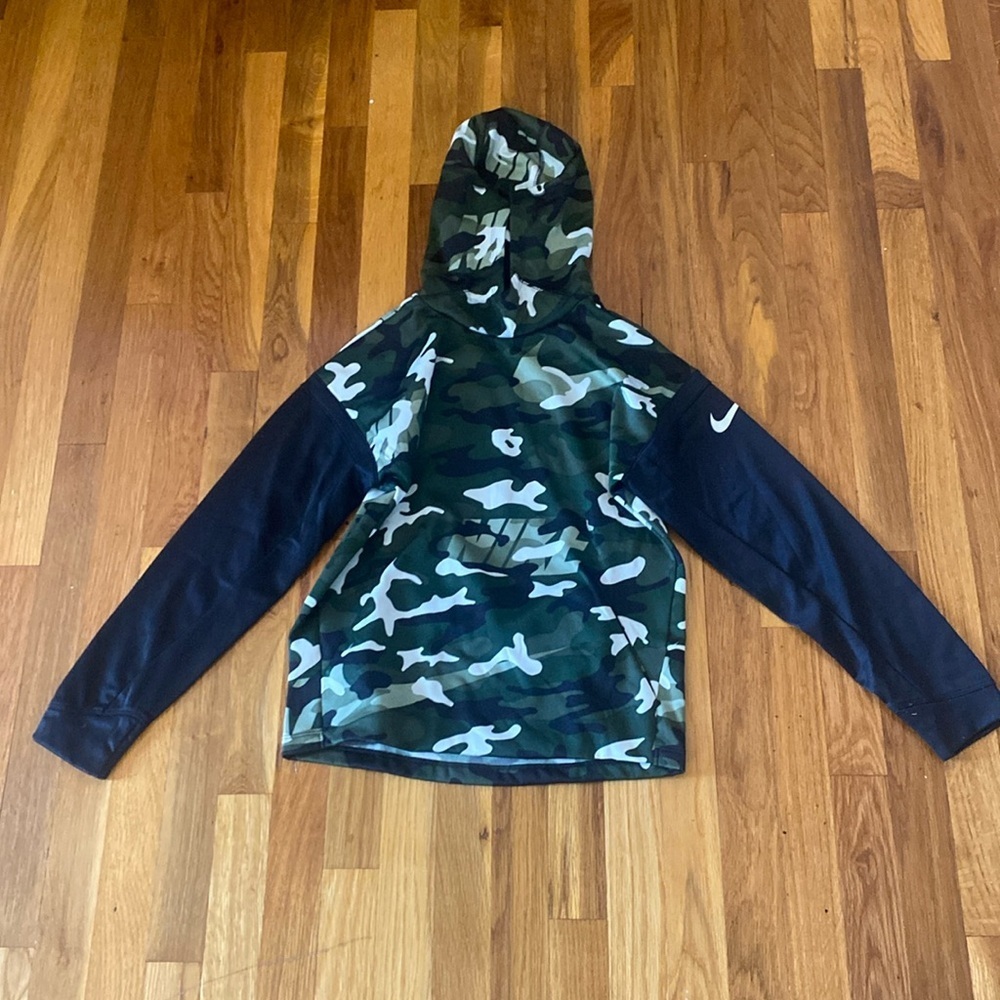 Nike Boys Green Camouflage Hooded Sweatshirt Size L